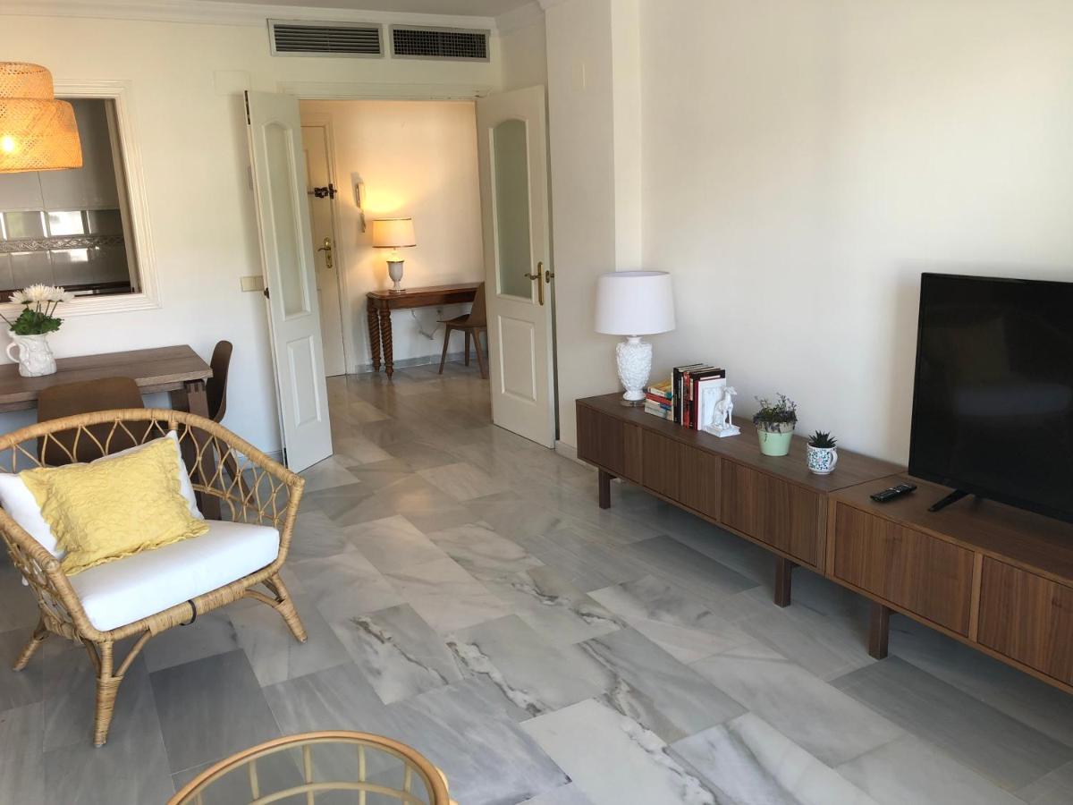 Inspiring Apartment In Carihuela Beach Torremolinos Extérieur photo