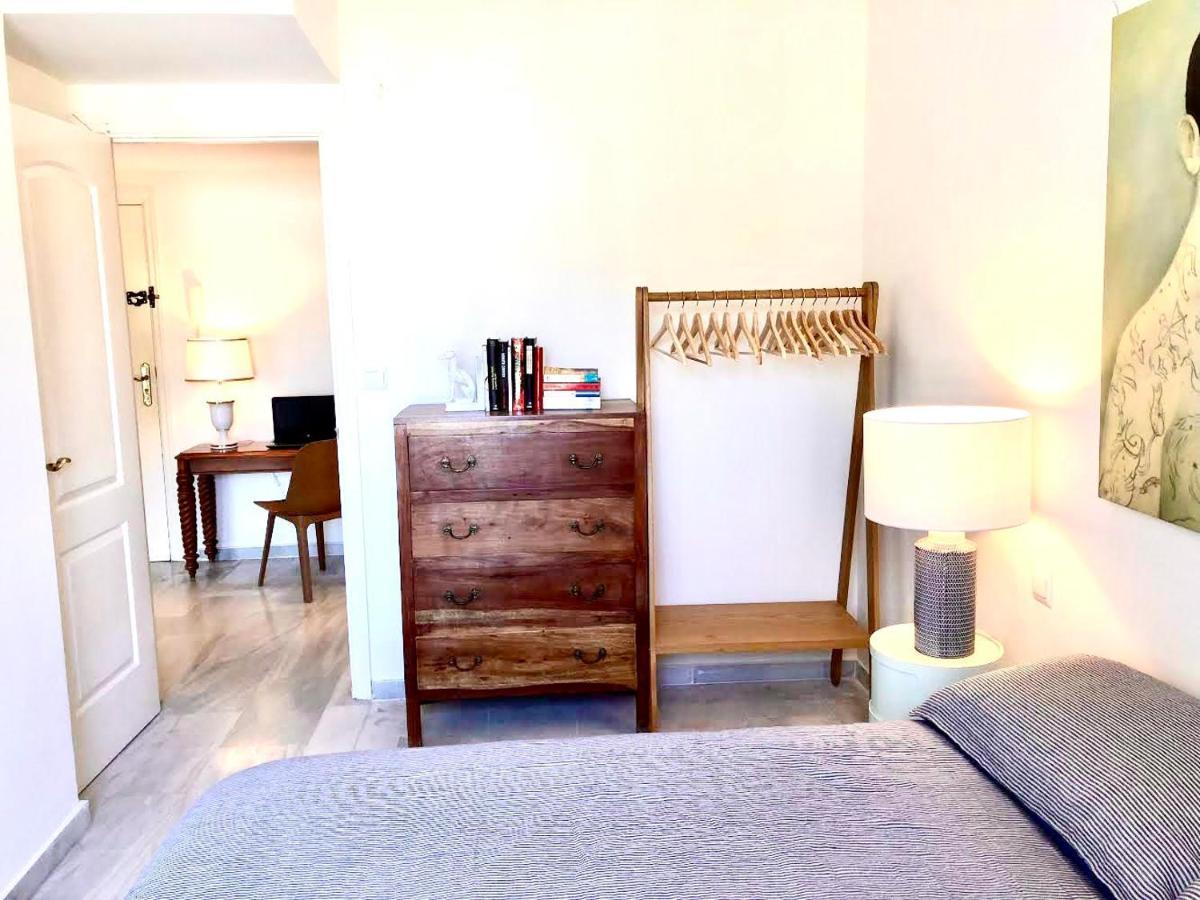 Inspiring Apartment In Carihuela Beach Torremolinos Extérieur photo